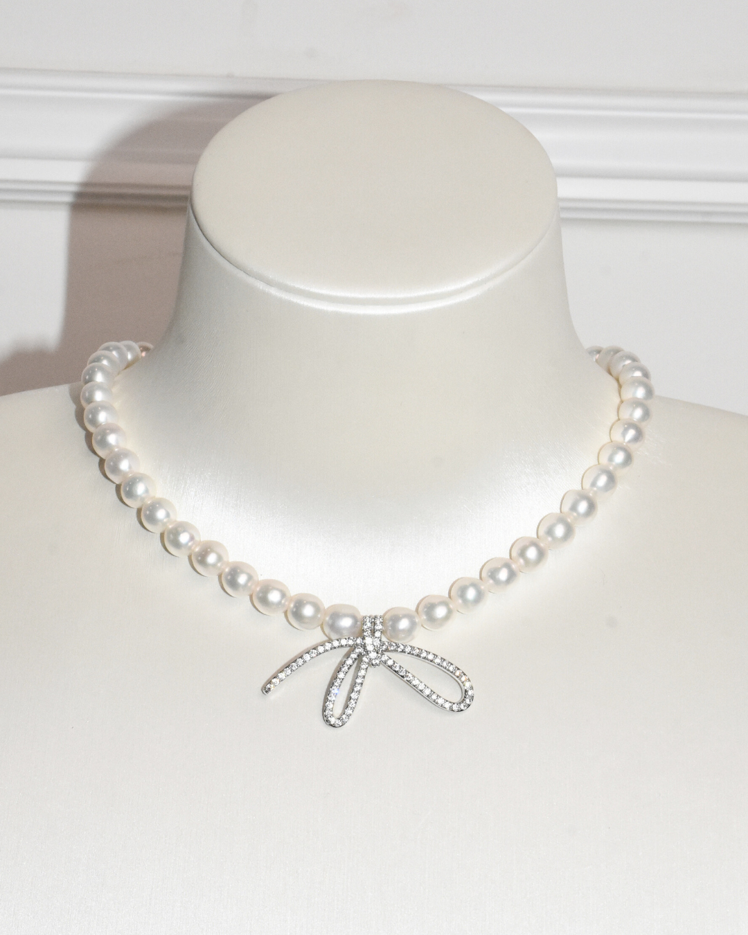 4A Freshwater Near Round Necklace in Copper - Ribbon Pendant - White (6 -7mm)