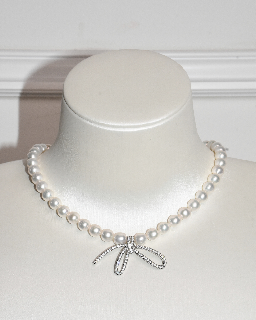 4A Freshwater Near Round Necklace in Copper - Ribbon Pendant - White (6 -7mm)