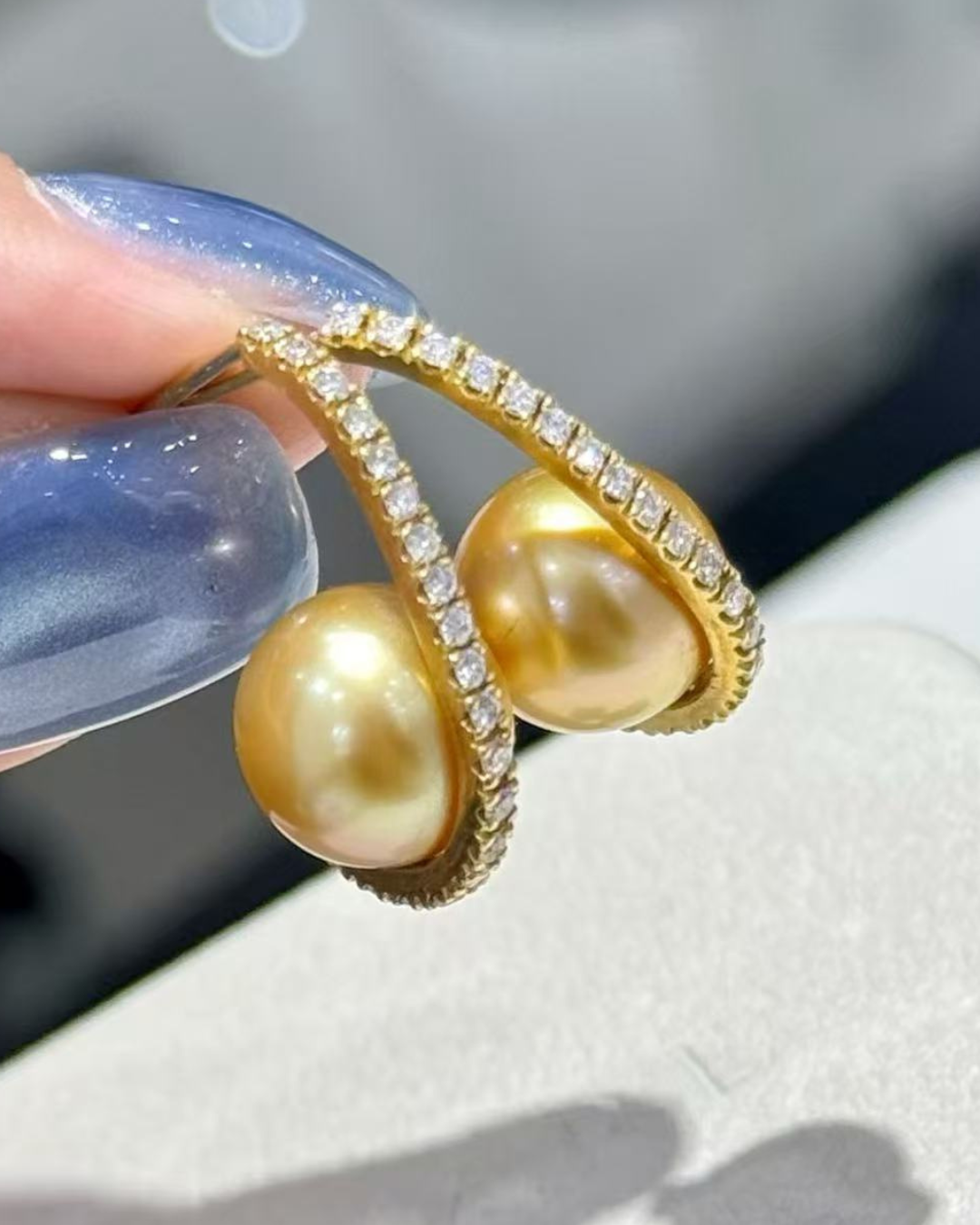5A South Sea Golden Philippines Round Earring in 18K Gold - with Natural Diamond - Gold (10mm) D0.55ct