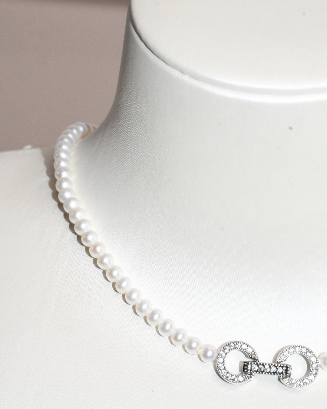 3A Freshwater Near Round Necklace in Copper - Clssic Double O Clasp - White (4 -5mm)