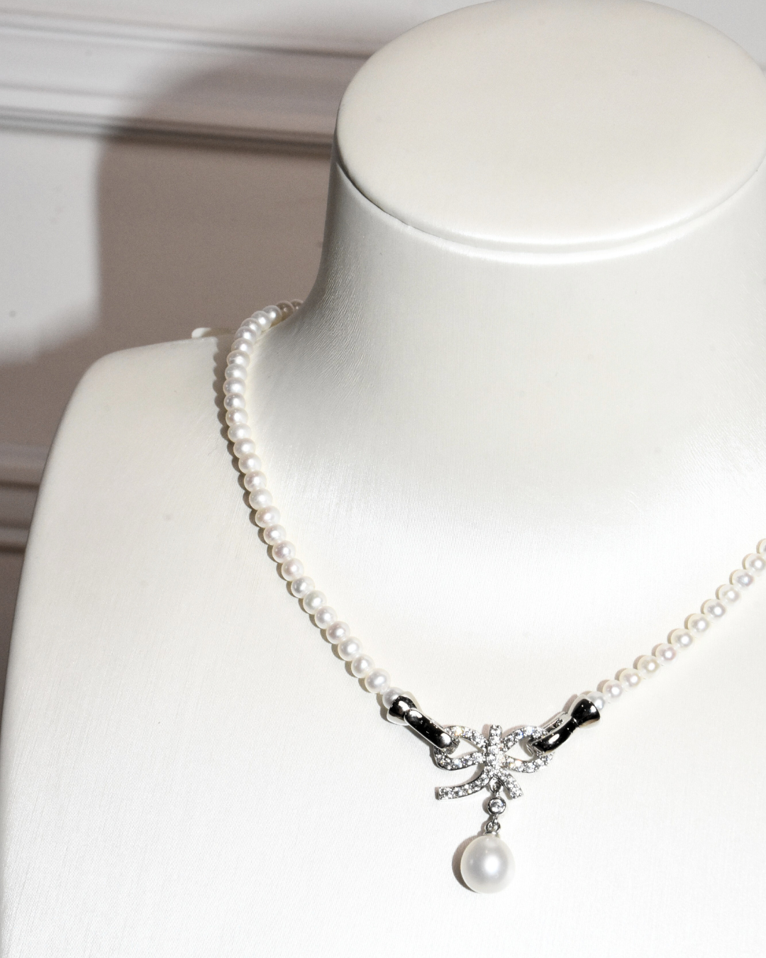 4A Freshwater Near Round Necklace in Copper - Ribbon with 8mm Pearl Drop Pendant - White (3 -4mm)