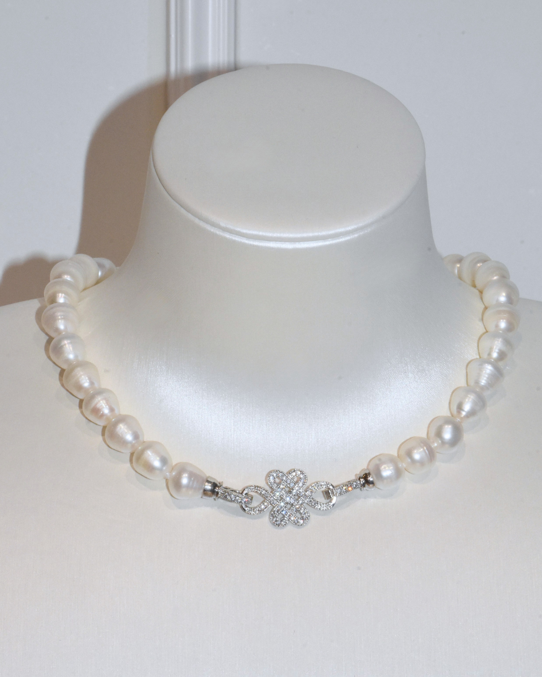 2A Freshwater Drop Necklace in Copper - Classic elegant Clasp - White (9 -11mm)