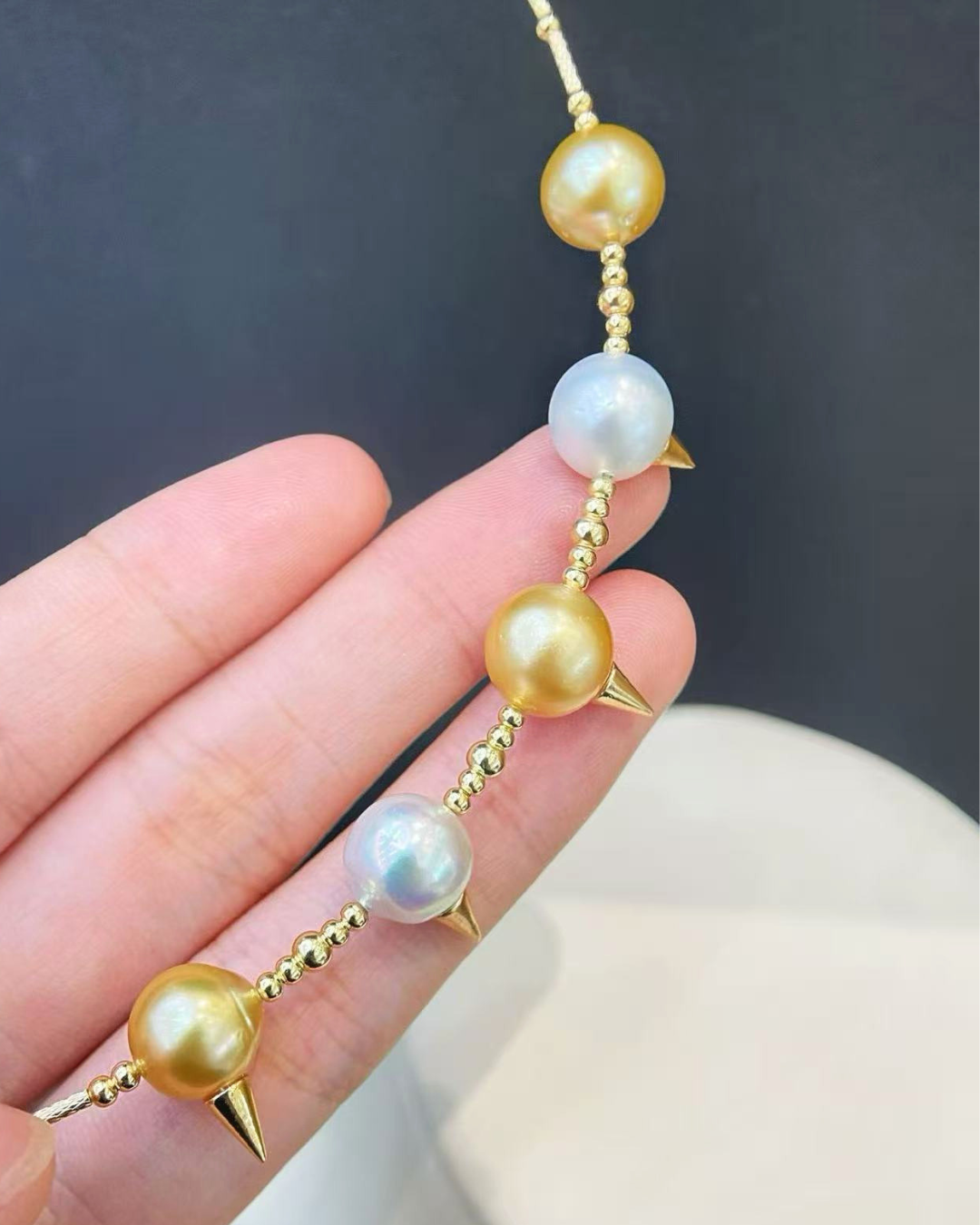 4A South Sea Golden Philippines & South Sea White Australia Round Necklace in Silver 925 Gold Plated - Spike Choker Necklace - Gold (9-10mm)