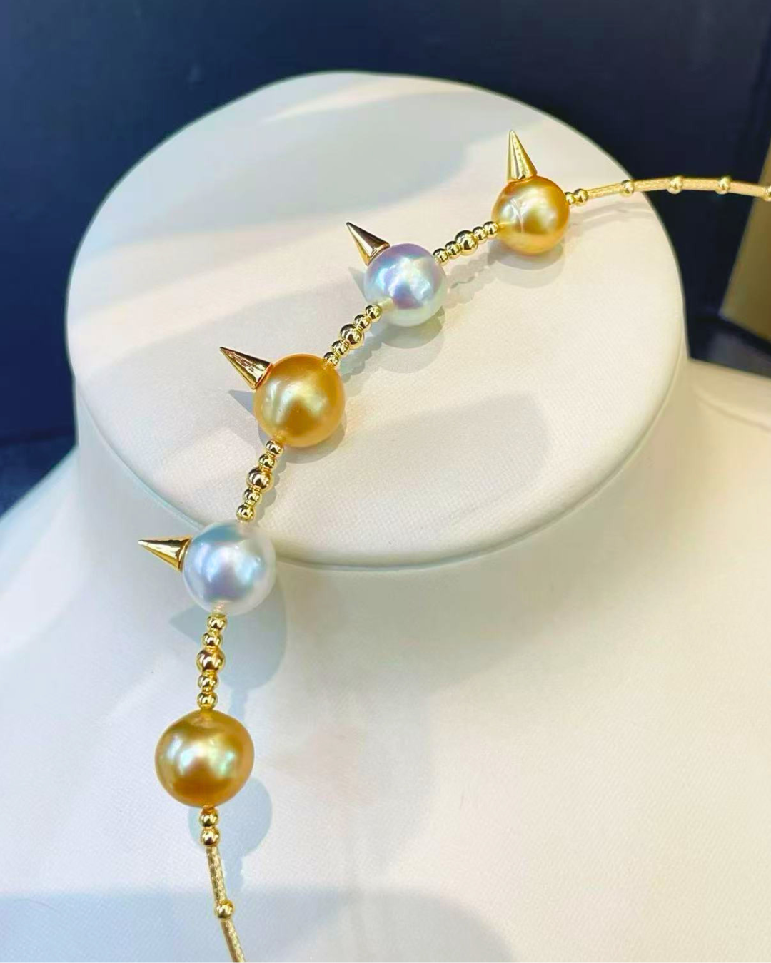 4A South Sea Golden Philippines & South Sea White Australia Round Necklace in Silver 925 Gold Plated - Spike Choker Necklace - Gold (9-10mm)