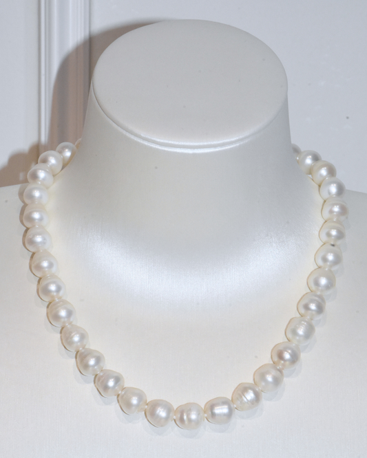 2A Freshwater Drop Necklace in Copper - Classic elegant Clasp - White (9 -11mm)
