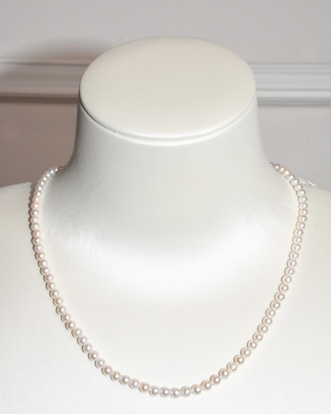 4A Akoya Round Necklace in Silver 925 WG Plated - Classic Ribbon Clasp - Rose Overtone (3 -4mm)