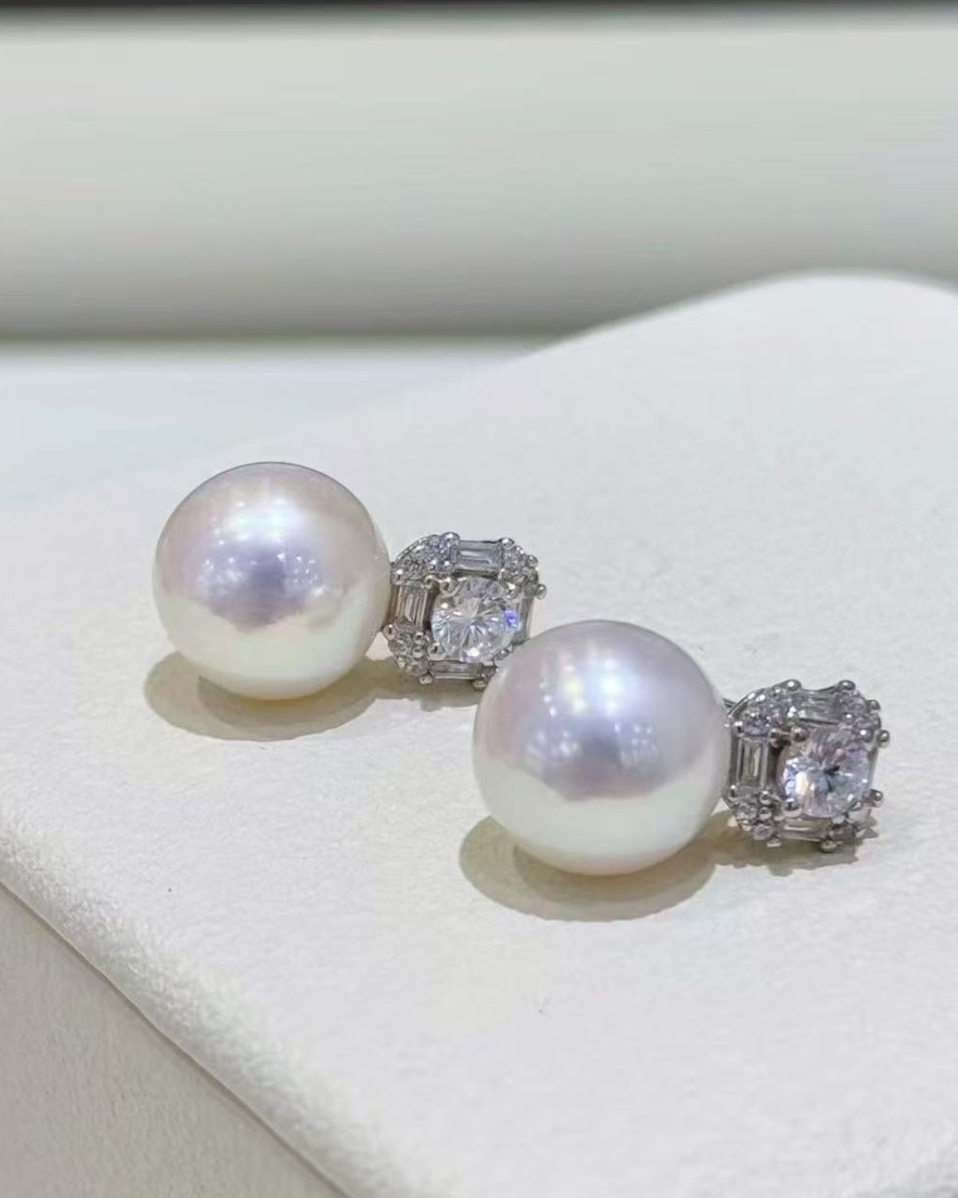 4A Freshwater Round Earring in Silver 925 White Gold Plated - Freshwater Edison with CZ - White (11-12mm)